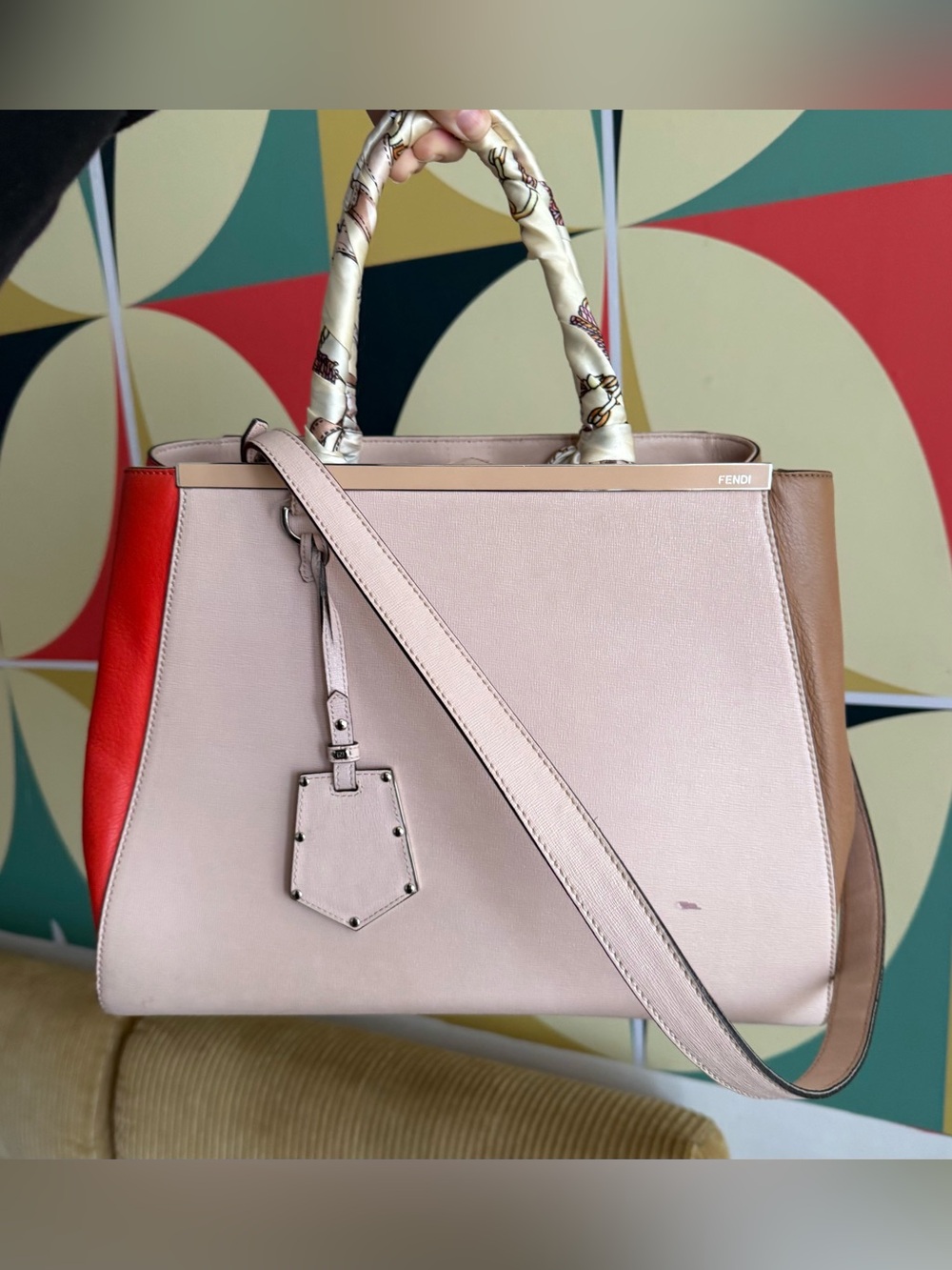 Fendi Peekaboo Medium Leather Tote in Pale Pink - Picture 2 of 16
